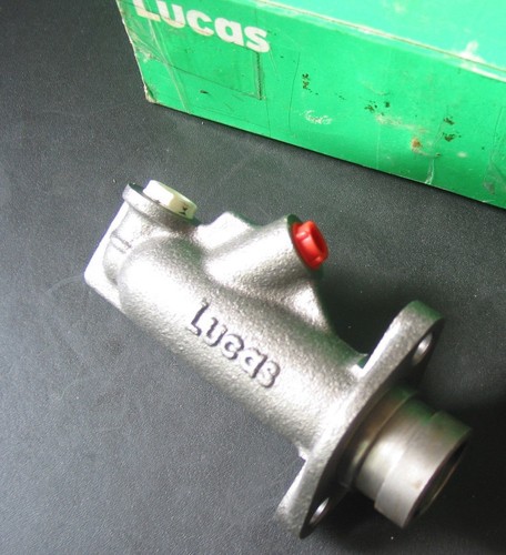 Brake master cylinder new - cylinder,