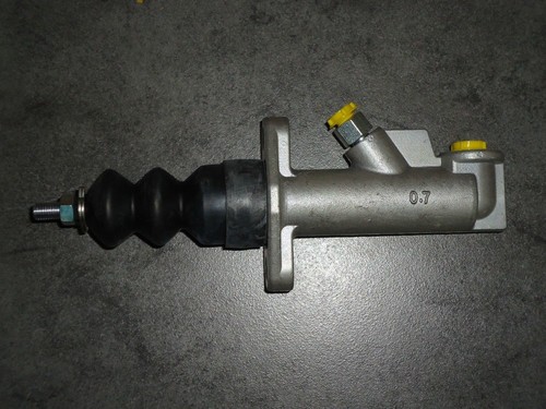 Brake clutch master cylinder - clutch,