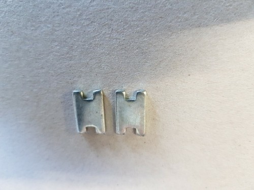 Plate clips girling rear - ,